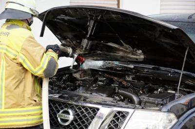 Aichtal: Fahrzeugbrand erfordert Feuerwehreinsatz